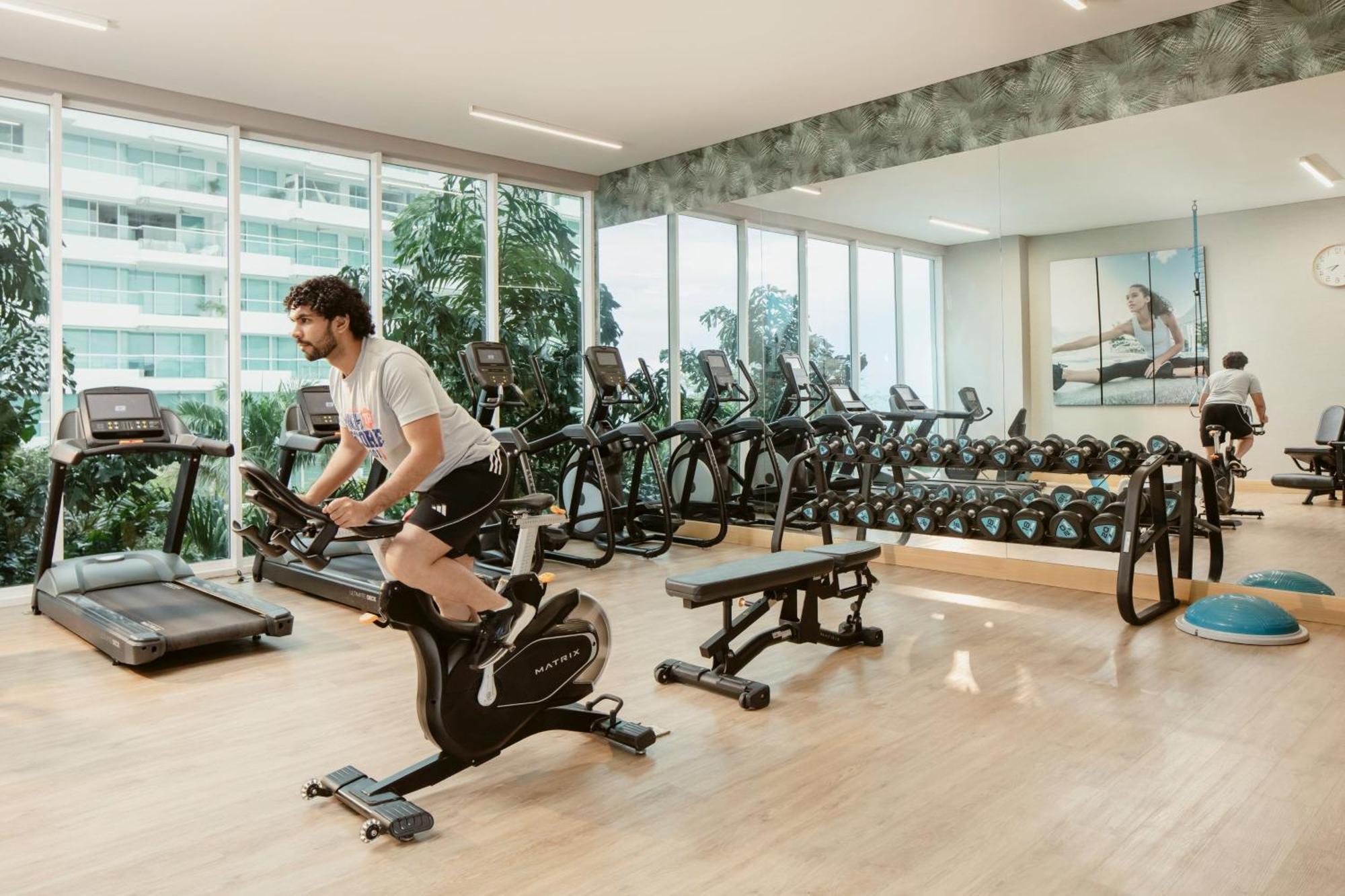Santa Marta Marriott Resort Playa Dormida Exterior foto The gym at the hotel