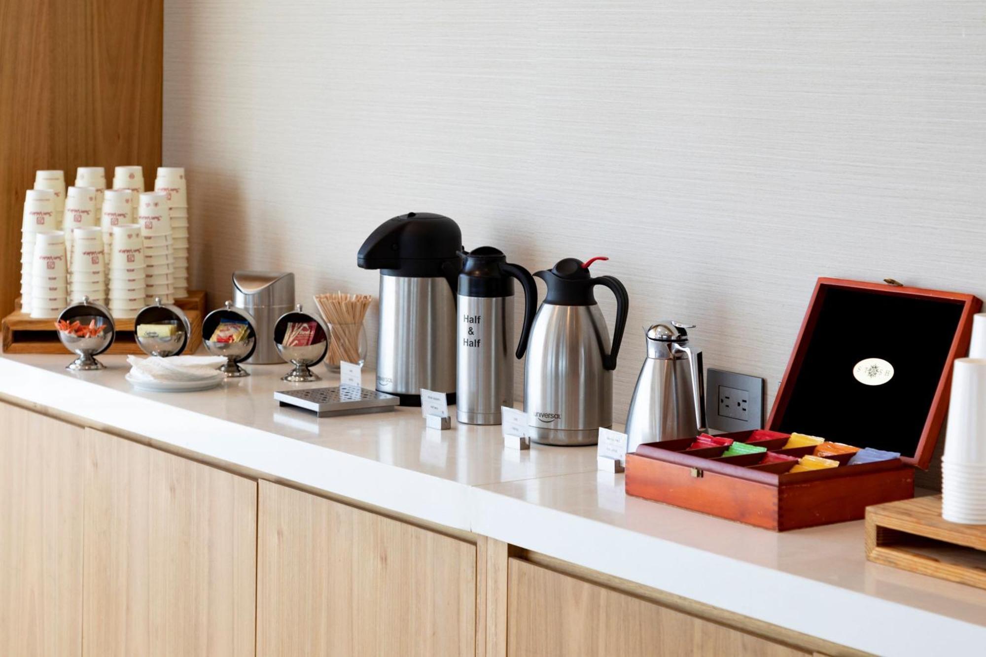 Santa Marta Marriott Resort Playa Dormida Exterior foto Vacuum flasks
