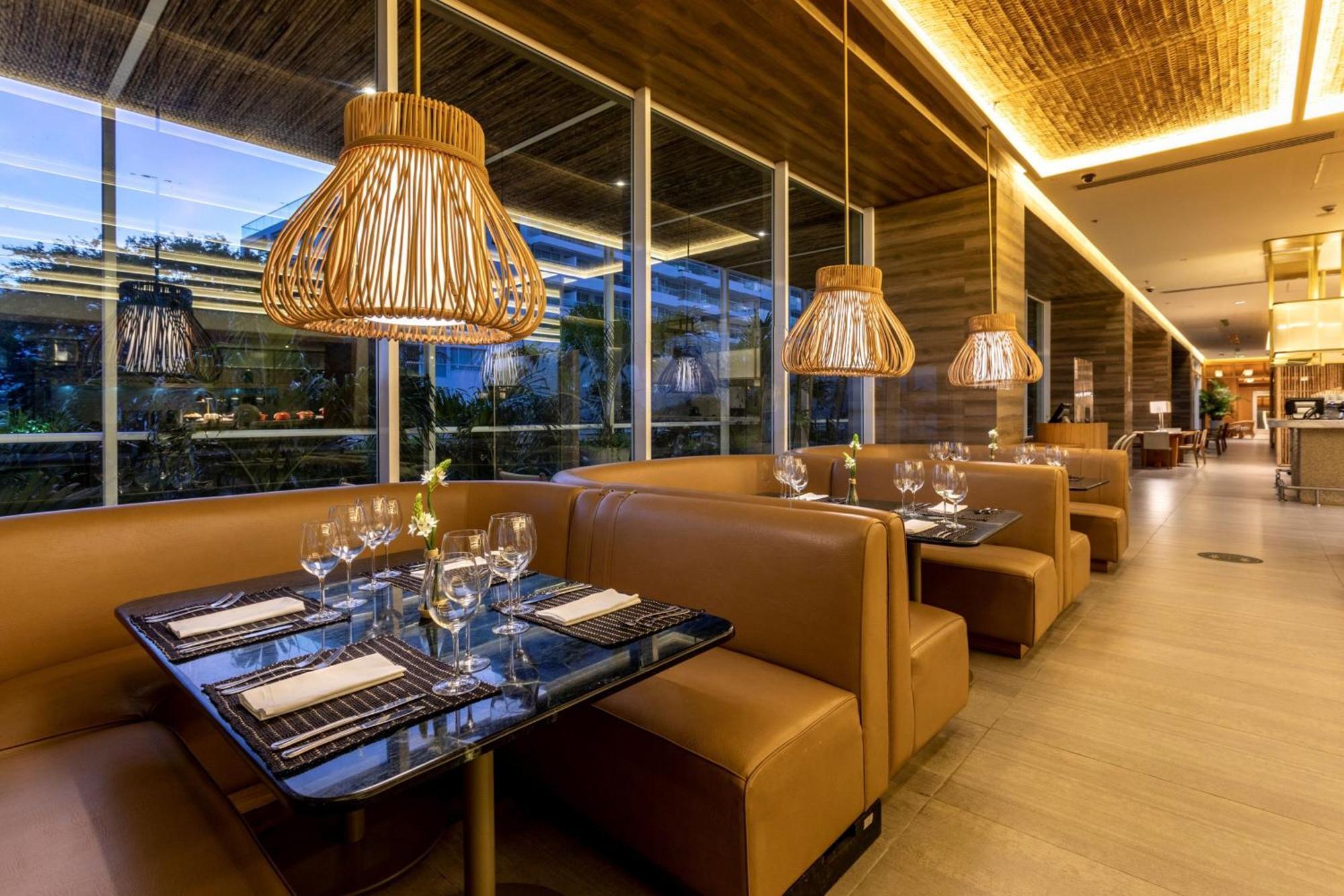 Santa Marta Marriott Resort Playa Dormida Exterior foto The interior of the restaurant